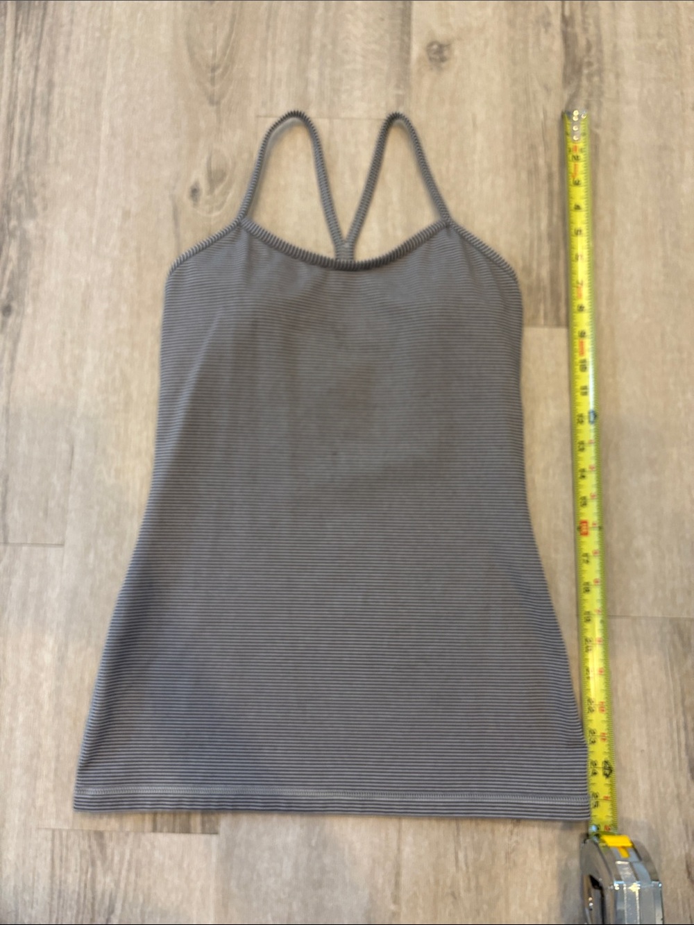 Lululemon power Y tank size 6 EUC